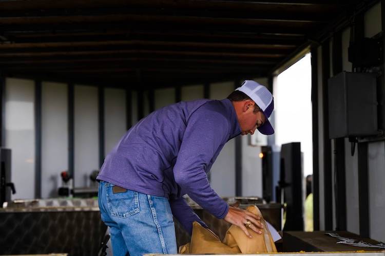 Jace Loading Supplement Owen loading supplement into SmartFeed Pro